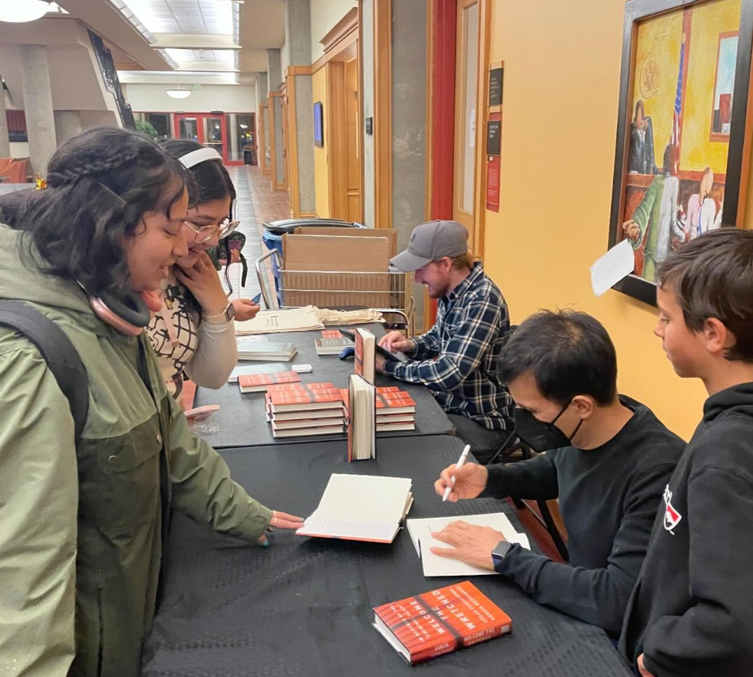 Book Sign Image